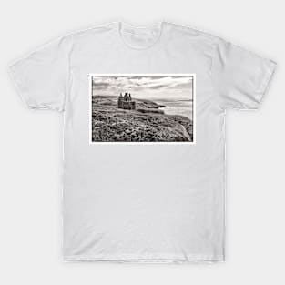 Dunskey castle near Portpatrick, Wigtownshire, Scotland. T-Shirt